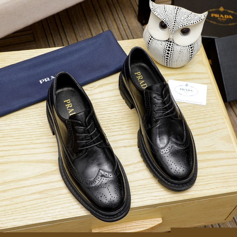 Pra*a leather shoes